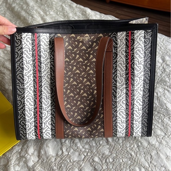 AUTHENTIC Burberry Monogram Stripe Tote - Picture 5 of 7